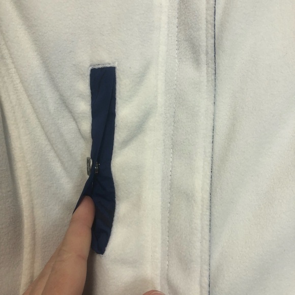 Tabi Reversible Zip Up Puffer Vest, size S - Picture 7 of 10